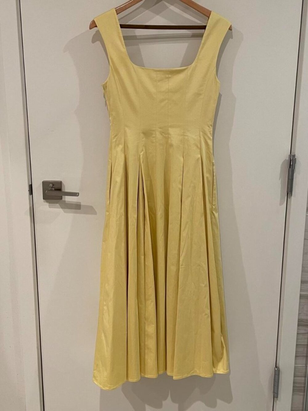 Favorite Daughter - The Muse Dress in butter yellow golden - Picture 3 of 3
